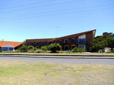 Comfort Inn Wisteria Lodge - eAccommodation 0