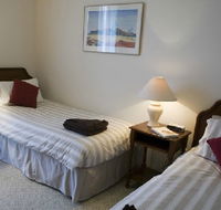 Hillsview Tourist Apartments - eAccommodation