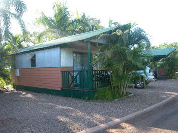 Ivanhoe Village Caravan Resort - eAccommodation 0