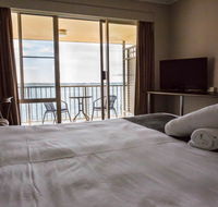 Beachcomber Hotel - eAccommodation