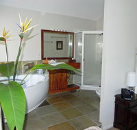 Airlie Waterfront Bed and Breakfast - eAccommodation