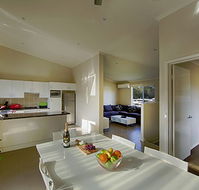 Middle Rock Holiday Resort - eAccommodation