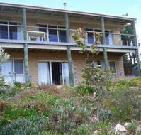 The Dog And Cockle Beach House - eAccommodation