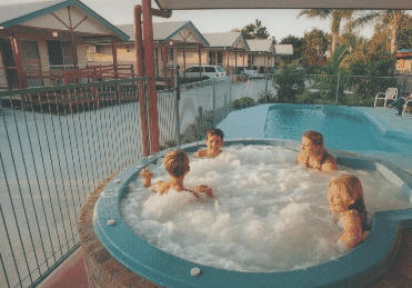Dolphin Sands Holiday Cabins - eAccommodation