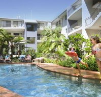 Flynns Beach Resort - eAccommodation