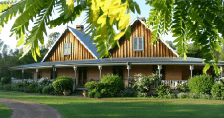 Carriages Country House - eAccommodation