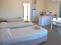 Lincoln Cottage Motor Inn - eAccommodation 2