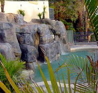Crusoes Holiday Apartments - eAccommodation