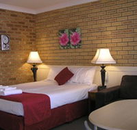 Blue Violet Motor Inn - eAccommodation