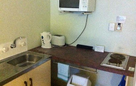 Peninsular Apartment Hotel - eAccommodation 3