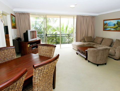 Paradise Island Resort - eAccommodation 1