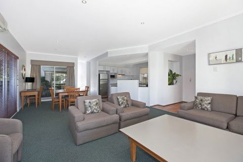 Comfort Inn & Suites Northgate - eAccommodation 1