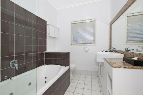 Comfort Inn & Suites Northgate - eAccommodation 2