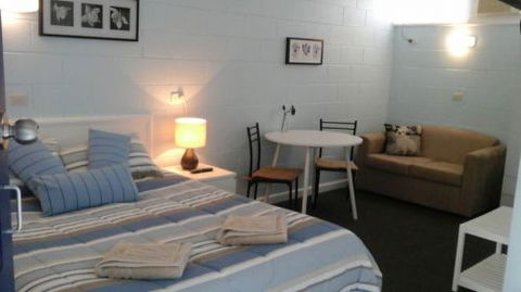 Gazebo Motor Inn - eAccommodation 3