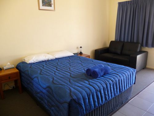 Moura QLD eAccommodation