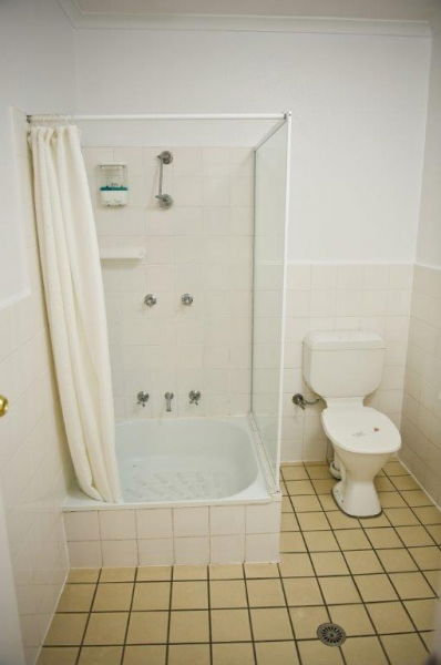 Cousins Motor Inn - eAccommodation 11