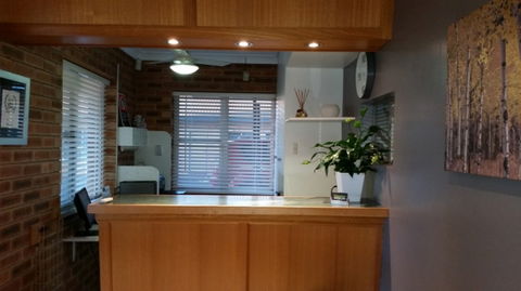 Cousins Motor Inn - eAccommodation 1