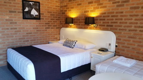 Cousins Motor Inn - eAccommodation 16