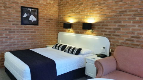 Cousins Motor Inn - eAccommodation 8