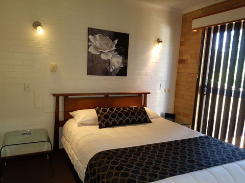 Cousins Motor Inn - eAccommodation 19
