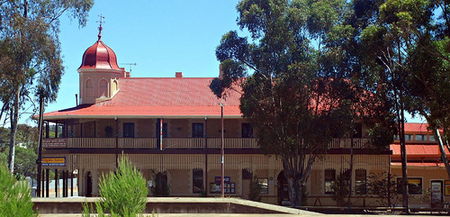 Peterborough Railway Hotel - eAccommodation 0