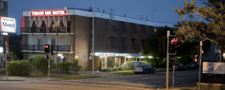 Tudor Inn Motel - eAccommodation