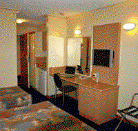 Airport Motel - eAccommodation