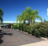 Jacaranda Country Motel - eAccommodation