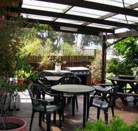 Lake Front Motel - eAccommodation