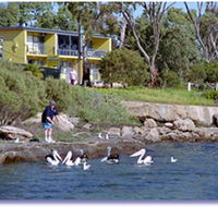 Almonta Holiday Apartments - eAccommodation
