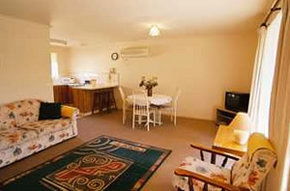 Birralee Holiday Villas - eAccommodation 1