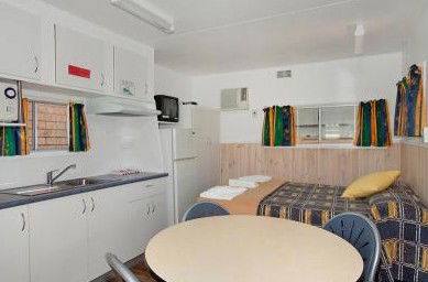 Pyramid Caravan Park - eAccommodation 3