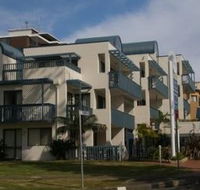 Beach House Holiday Apartments - eAccommodation