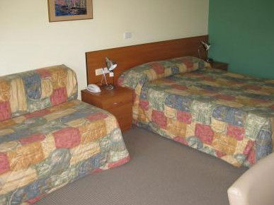 Town Beach Motor Inn - eAccommodation 2