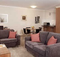 Ringwood Royale Apartment Hotel - eAccommodation