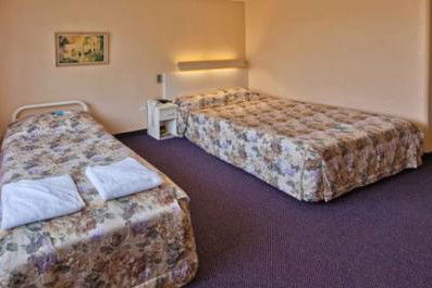 Country Comfort Tamworth Towers - eAccommodation 1