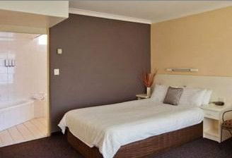 Country Comfort Tamworth Towers - eAccommodation 3