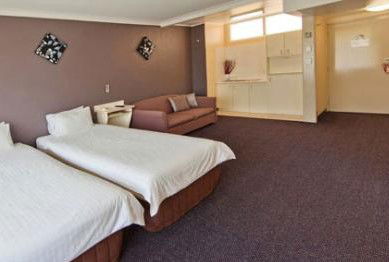 Country Comfort Tamworth Towers - eAccommodation 4