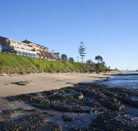 Oceanfront Motel - eAccommodation