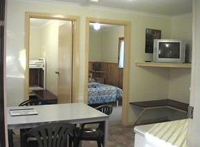 Ceduna Shelly Beach Caravan Park Cabins - eAccommodation 3