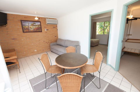 Country Comfort Gin Gin Wild Scotsman - eAccommodation 4