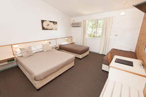 Country Comfort Gin Gin Wild Scotsman - eAccommodation 5