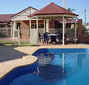 Roma Mid Town Motor Inn - eAccommodation