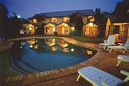 Aqua Villa Resort - eAccommodation 0