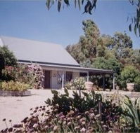 Brackley Cottage - eAccommodation