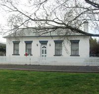 Batt's Cottage - eAccommodation