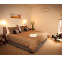 Hanover Bay Studio Apartments - eAccommodation