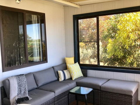 Fareview Beach House - eAccommodation 1