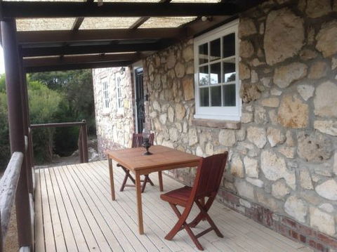 Glendon Beach House - eAccommodation 2