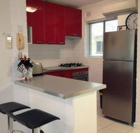Staywest Apartments - eAccommodation